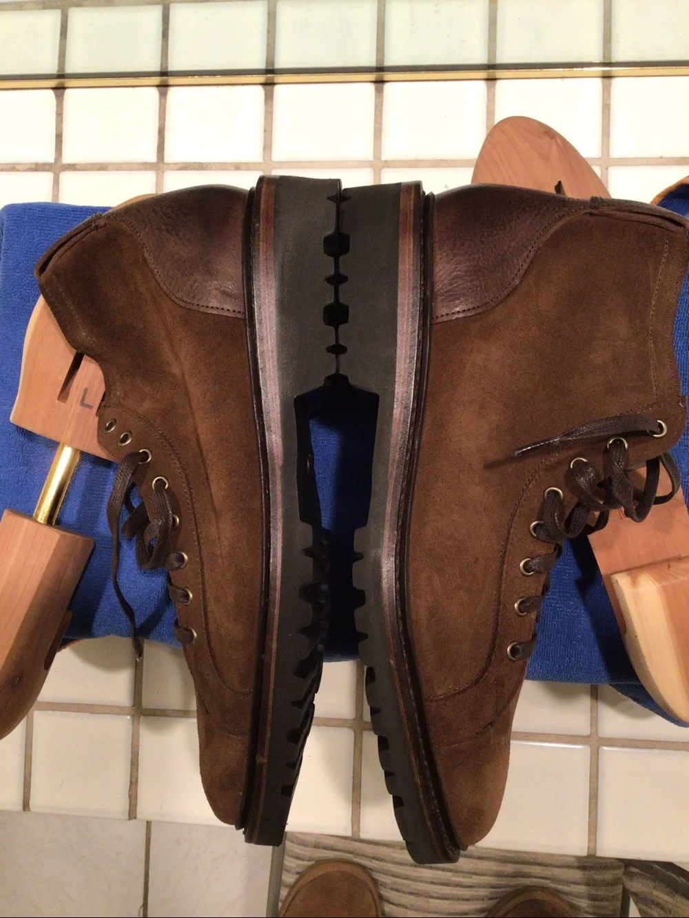 Allen Edmonds 10/D newer conditions extra lightweight